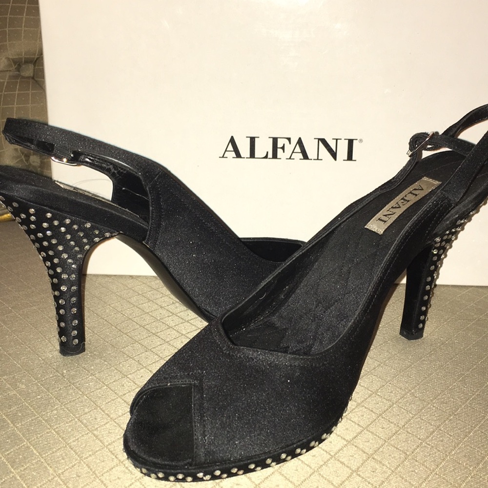 Alfani "Jazzy" Black Satin evening shoes size 6.5